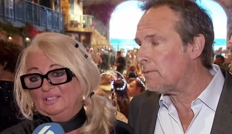 Moeder Monique onthult details over ‘affaire’ van Mike: ‘Met Denise was het even op een laag pitje’