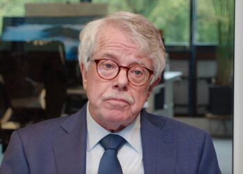 Kritiek op Mr. Frank Visser doet uitspraak: deelnemers woedend en eisen maatregelen