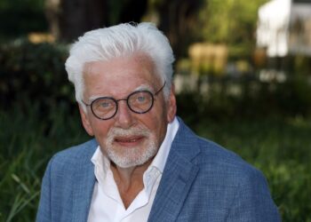 Babynieuws voor Jan Slagter! Hij deelt deze té lieve foto