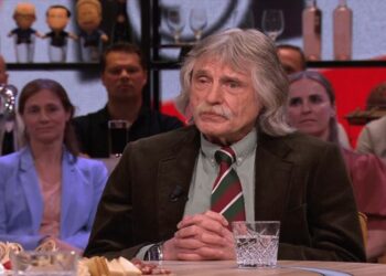 Johan Derksen keert terug bij Vandaag Inside en deelt ingrijpend nieuws over zijn vrouw