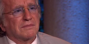 Slecht nieuws voor Lee Towers: “Daar lag ik weer. Op de grond.”