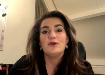 Sieneke verdrietig door aanslagen: ‘Hoeveel kan een mens verdragen?’