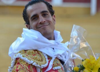 Video: Geschokt publiek hoort hartverscheurende laatste woorden van stierenvechter