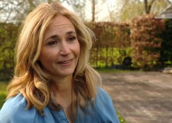 Wendy van Dijk deelt update over haar zieke dochter Lizzy: ‘Ik ben bij je’