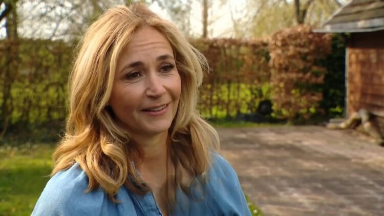 Wendy van Dijk deelt update over haar zieke dochter Lizzy: ‘Ik ben bij je’