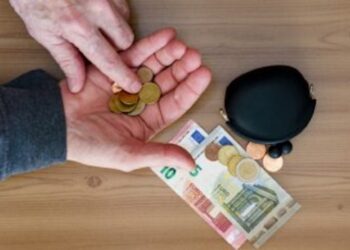 Man (82) steelt eten in supermarkt: “Ik kan niet rondkomen van mijn AOW”