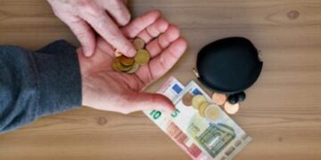 Man (82) steelt eten in supermarkt: “Ik kan niet rondkomen van mijn AOW”