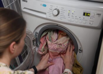 Nieuw onderzoek: op déze temperatuur moet je je beddengoed wassen (en nee, het is geen 60 graden)