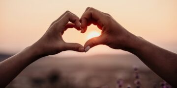 Liefde herwonnen na moeilijke periode: dit bekende koppel is onverwachts weer bij elkaar