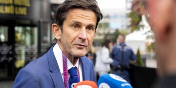 Verschrikkelijk: Cornald Maas deelt heftig nieuws