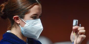 Nieuwe coronavariant officieel vastgesteld in Frankrijk: hiermee moeten we rekening houden