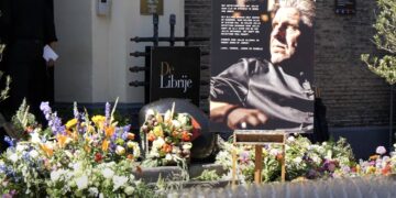 Koninklijk eerbetoon aan Jonnie Boer: ‘Een gebaar van medeleven bij afscheid topchef’