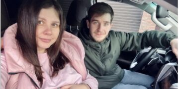 Marina (37) en haar 24-jarige zoon verwachten opnieuw een kind: een relatie die de wereld verbaast en verdeelt