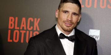 Politie op de stoep bij Rico Verhoeven en zijn kinderen: “Er worden ruiten ingegooid”