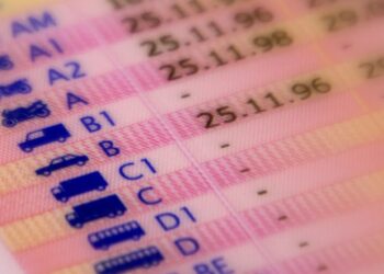 Dit kost het verlengen van je rijbewijs in 2025: “Dat is leuk verdienen voor het CBR”