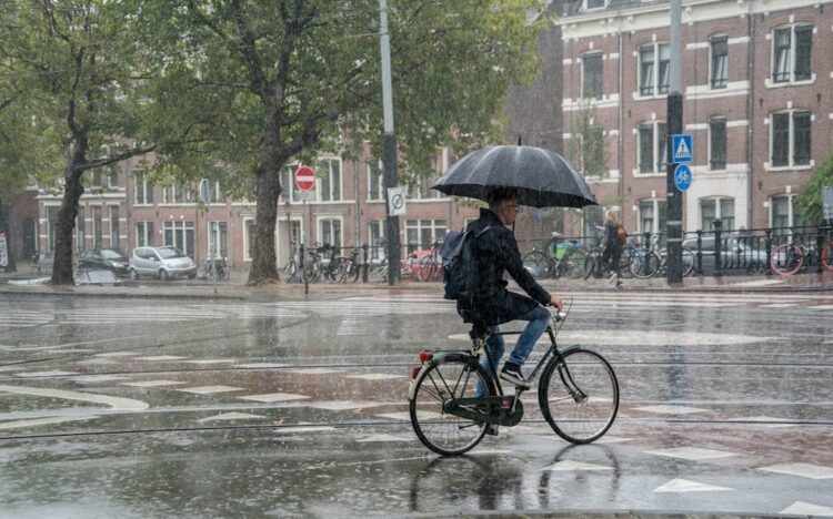 Winterjas uit de kast: slecht nieuws het weer gaat helemaal omslaan