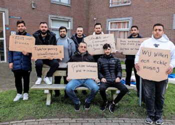 Absurd! Voor zoveel geld verhuren asielzoekers een voorrangswoning illegaal door
