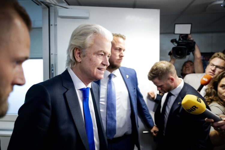 Kabinet is gevallen: coalitie met Wilders spat uiteen door conflict