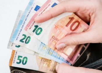 Jeroen: ‘Ik ben van mening dat er verplicht vrijwilligerswerk in ruil moet voor uitkeringstrekkers’