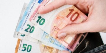 Jeroen: ‘Ik ben van mening dat er verplicht vrijwilligerswerk in ruil moet voor uitkeringstrekkers’