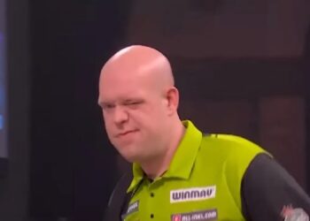 Het is heel snel maar Michael van Gerwen heeft een nieuwe vriendin: je raad nooit wie het is