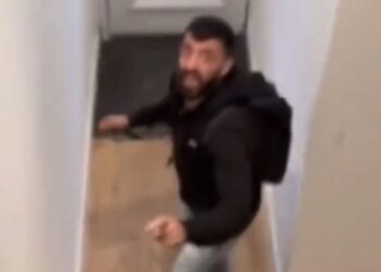 Inbreker uit nabijgelegen AZC op heterdaad betrapt – bewoner grijpt direct keihard in!