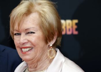 Ria valk straalt ongelooflijke kracht uit in haar gevecht tegen kanker