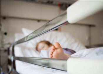 Waarschuwing van artsen: let op voor deze ‘roze slijm’ in je badkamer