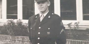 Oude jeugdfoto: Weet jij welke B&B Vol Liefde-ster dít is