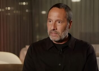 John van ’t Schip gesignaleerd in intieme setting met de vriendin van de overleden Daniëlle