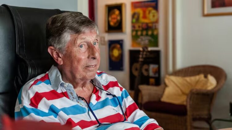 Nederland rouwt om deze stille legende van Bassie en Adriaan