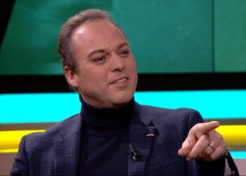 Schokkende onthulling: ‘Frans Bauer zou niet alleen met Sieneke zijn vreemdgegaan, maar ook met déze bekende zangeres’