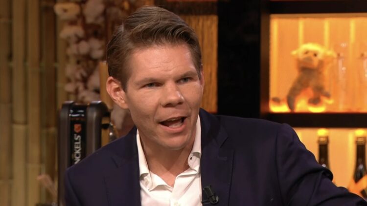 Victor Vlam haalt uit naar Angela de Jong: ‘Ze is gewoon een vervelende vrouw’