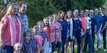 Ze zijn 30 jaar getrouwd, maken nooit ruzie en hebben 16 kinderen: zo houden Ray en Jeni de liefde spannend