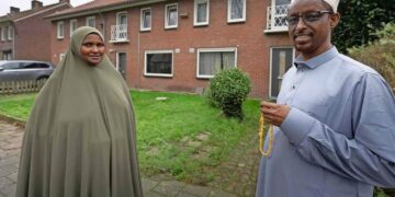 Somalisch asielgezin met vijftien kinderen krijgt twee woningen: huis vinden voor grote families is erg lastig