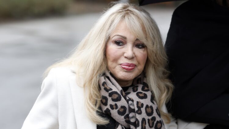 Patricia Paay in diepe crisis: Tineke waarschuwt – “Zonder steun komt ze hier niet doorheen”