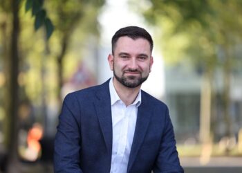 Politieke schokgolf: Stephan van Baarle legt zijn functie bij DENK per direct neer