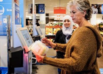 Moeder in tranen na beschuldiging bij zelfscankassa: “Alsof ik een ordinaire dief was”