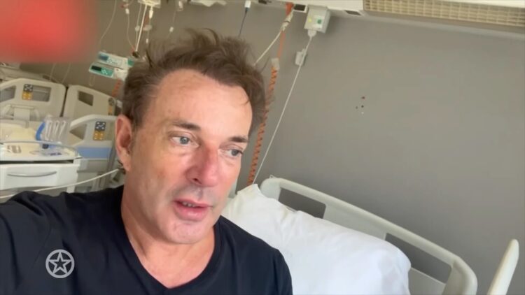 Beelden uit Spanje: Gerard Joling gewond na harde val in restaurant