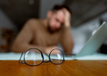 Wazig zicht door fibromyalgie: dit zijn de oorzaken en mogelijke oplossingen