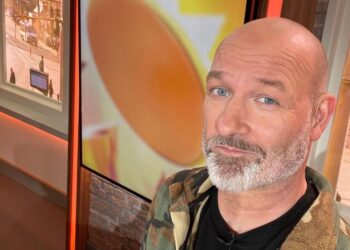 Presentator Eddy Zoey stopt noodgedwongen vanwege zeldzame aandoening