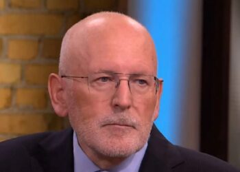 Ophef rond Frans Timmermans na uitspraken over moord op Charlie Kirk