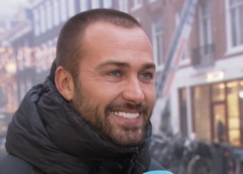 Voor dit bedrag verkoopt Dave Roelvink zijn gezinswoning: ‘Dit werkt niet meer voor mij’