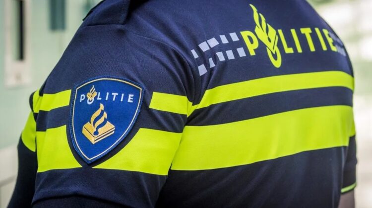 19-jarige vrouw in Rotterdam van fiets geduwd, politie start groot onderzoek