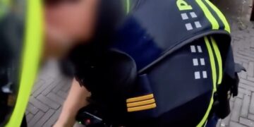 Kansparel keihard afgerekend door Haagse politie agent die geen respect heeft voor vrouwelijke collega