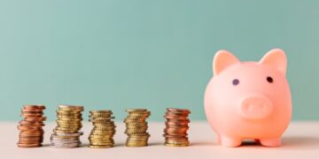 Hoeveel spaargeld mag je hebben naast je AOW? Dit moet je weten volgens de experts