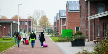 Het loopt uit de hand: COA moet 50.000 euro betalen na recordaantal asielzoekers in Ter Apel
