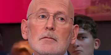Frans Timmermans voelt zich keihard gepakt door Wilfred Genee: “Naaistreek”