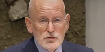 Frans Timmermans onder vuur na omstreden miljoenenaankoop