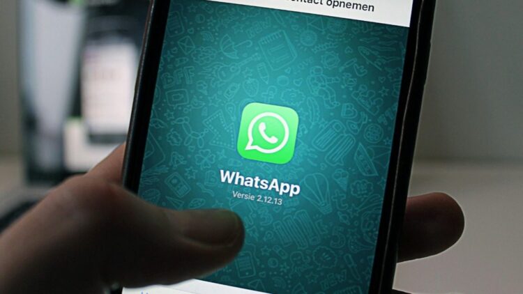 Politie slaat alarm voor WhatsApp functie: Zet deze meteen uit!